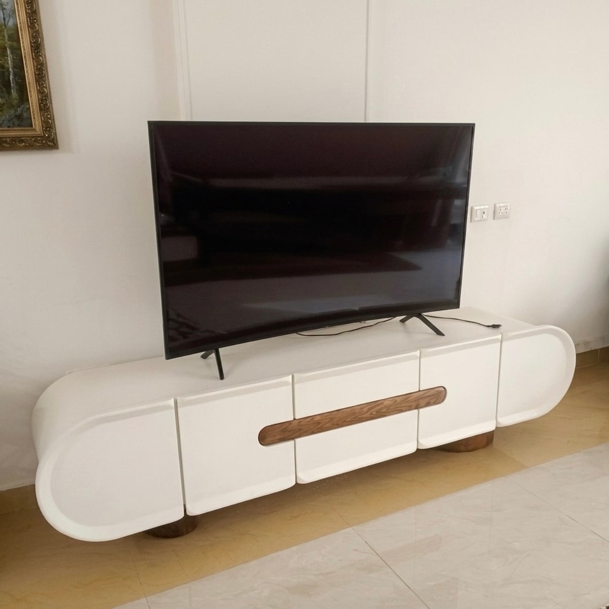 TV unit · Northern Expansions